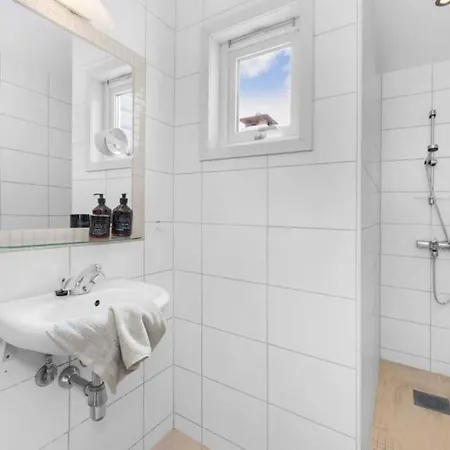 Apartamento Spacious! 2024 Renovated! 4 Bedrooms! *